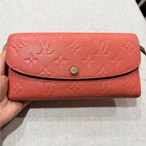Authentic Louis Vuitton Sarah Wallet